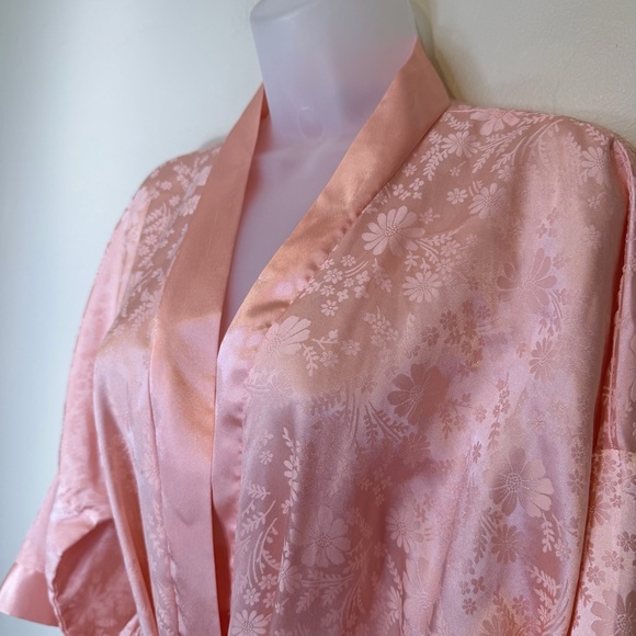 Chandio NY | VTG Blush Pink Jacquard Floral Belted Lingerie Maxi Satin Robe - Picture 5 of 16